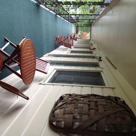 Ridge Top Motel - บรายซันซิตี ภายนอก รูปภาพ